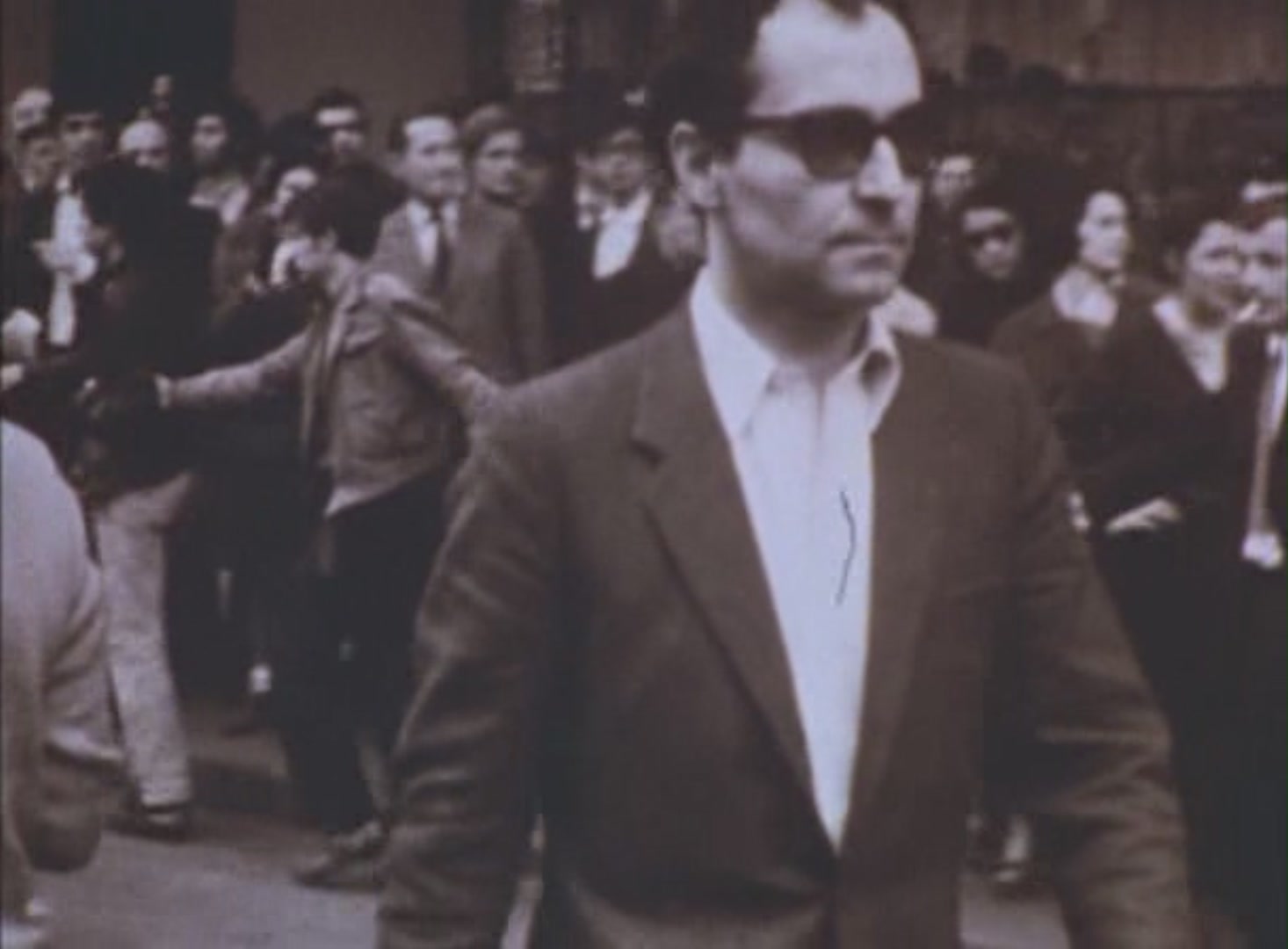 Жан-Люк Годар во время майских событий 1968 года.
