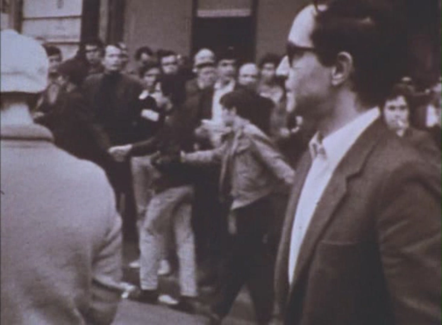 Жан-Люк Годар во время майских событий 1968 года.