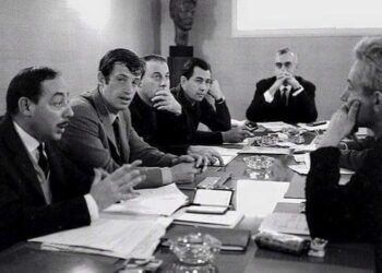 Жан Поль Бельмондо на профсоюзном собрании в 1964 году